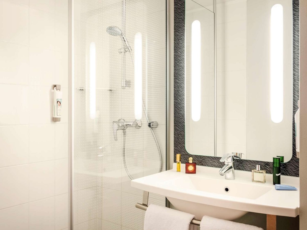 Ibis Hotel Clichy Batignolles Ibis Hotel Clichy Batignolles